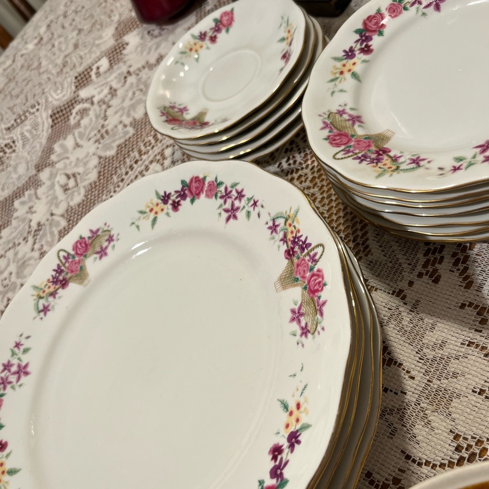 Floral Porcelain Dinnerware Set